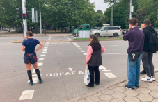 Пловдивчанин: Чисти и прави тротоари, ама си чакат светофара на пътя