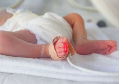 Новородено и майка му са с коклюш в болница в Пловдив