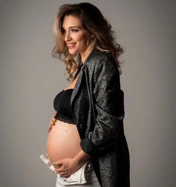Актриса от Пловдивския театър очаква първото си дете