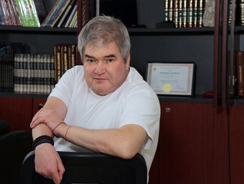 Внезапно почина главният редактор на “24 часа“