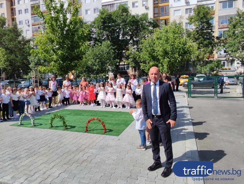 Кметът откри нова детска градина в “Тракия“ навръх рождения си ден
