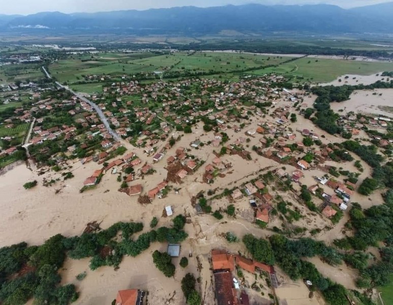 Официално: Отпускат над 10 млн. лв. за щетите след тежките наводнения в Карловско