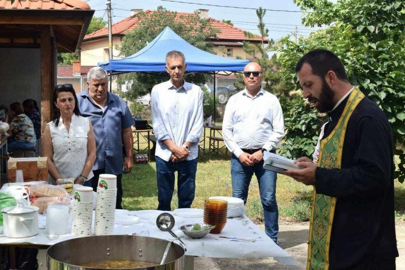 С курбани за здраве отбелязаха Спасовден в Община Марица