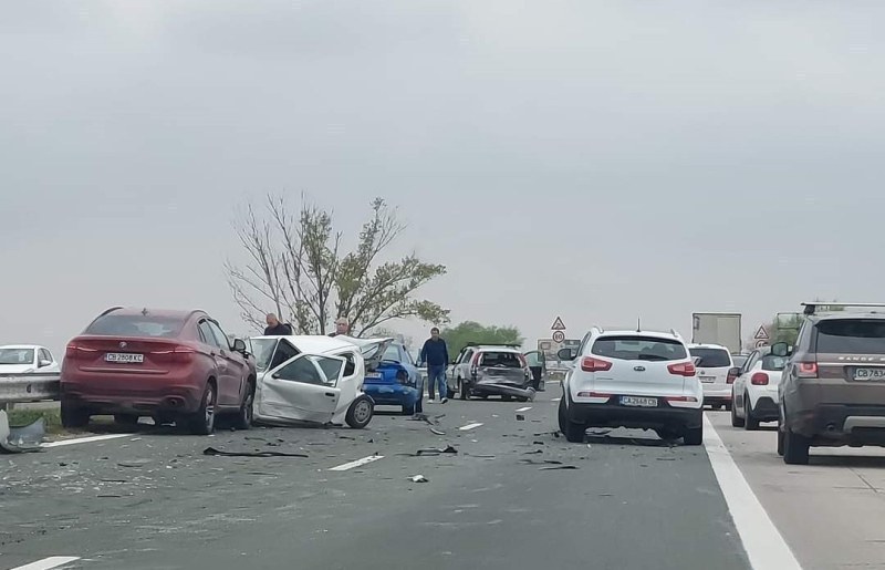 Двама загинали и много ранени в катастрофи у нас за денонощие Двама загинали и много ранени в катастрофи у нас за денонощие