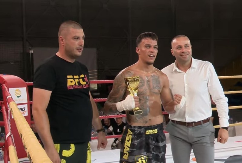 Пловдивчанин с победа на Pro Fight 25 Пловдивчанин с победа на Pro Fight 25
