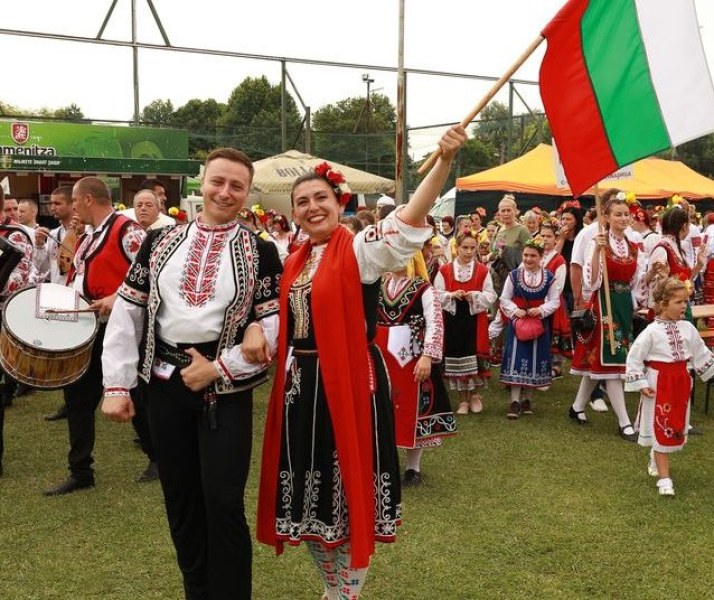 Ягодово кани на Петровски празници на стадиона с много музика и курбан