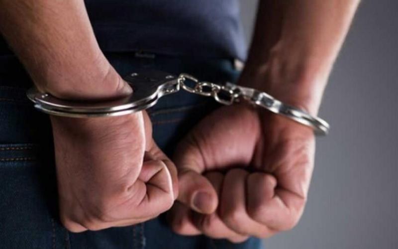Тийнейджър надраска с графити общинска сграда в Пловдив