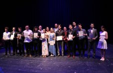 nagradiha-laureatite-parviia-402.jpg