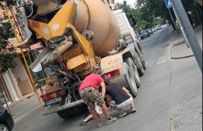 Бетоновоз прегази пешеходец в Кючука