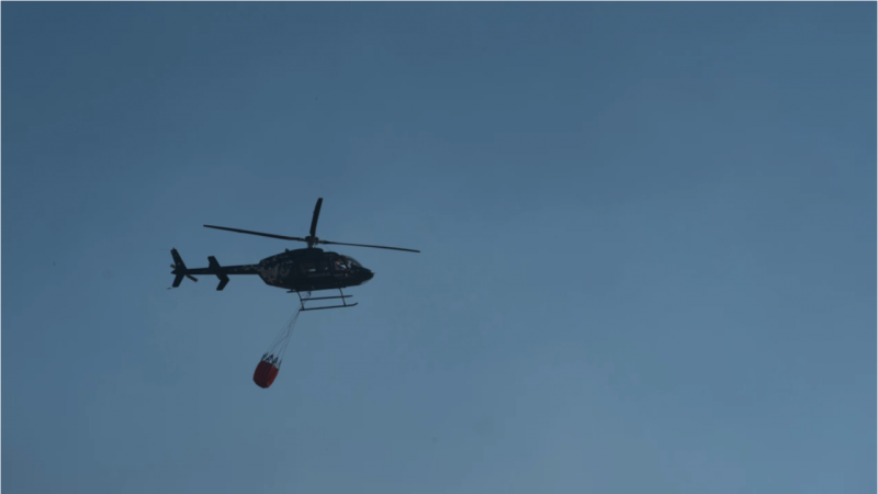 Да се закупят „водни джобове“ на още хеликоптери за гасене на пожари, предлагат от МО