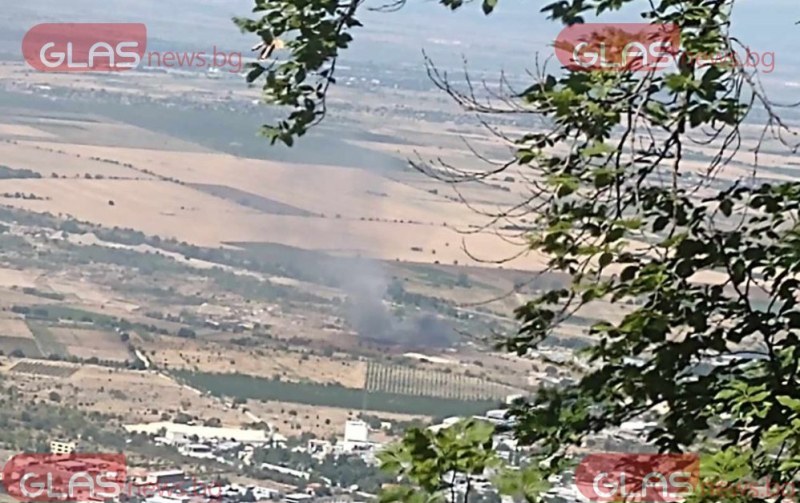 Пожар гори край Асеновград Пожар гори край Асеновград