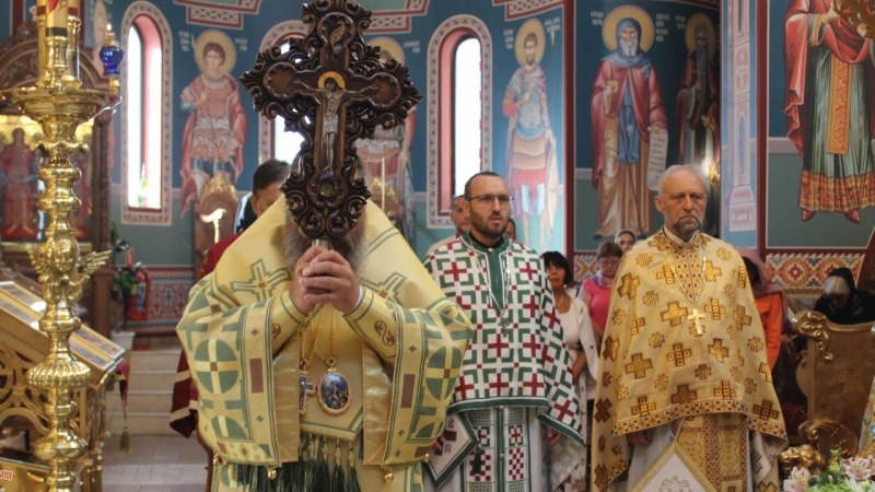 Църквата празнува днес изнасяне на Светия кръст