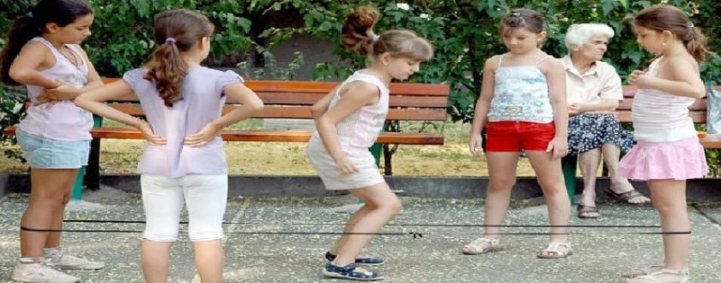 Учени: Приятелите от детството могат да ни разболеят
