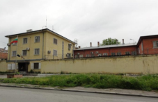 zatvornik-predlozhi-podkup-nadziratel-928.png