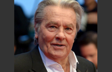 pochina-legendarniiat-aktyor-alen-delon-694.png
