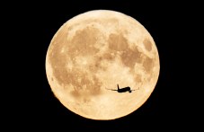 velikolepna-superluna-vidia-svetat-prez-886.jpg