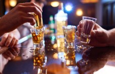 evropeitsite-piiat-vse-po-malko-alkohol-205.jpg
