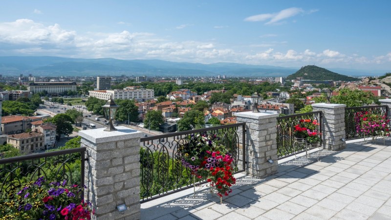 Прохладен вторник в Пловдив, температурите няма да надхвърлят 33 градуса