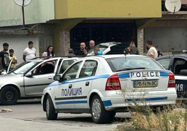 Акция на полицията в Шекера! Хванаха трима с наркотици, скрили ги в такси