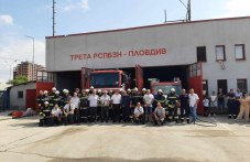 plovdivski-pozharnikari-izlizat-384.jpg