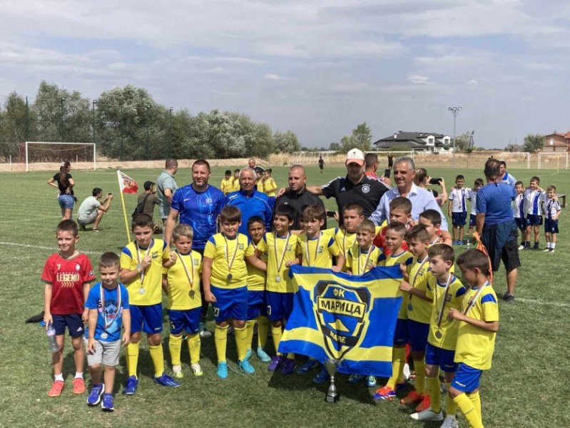 Димитър Иванов връчи „Купата на кмета” на играчите от ФК “Арда”