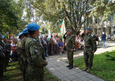 Откриха паметник на капитан Петко войвода с почетен караул от Специалните сили във Войводиново