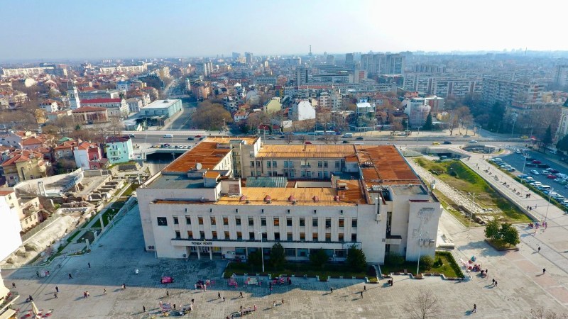 Облачен, но топъл ден в Пловдив