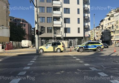 Такси блъсна момиче в Пловдив, пресичало на зелено