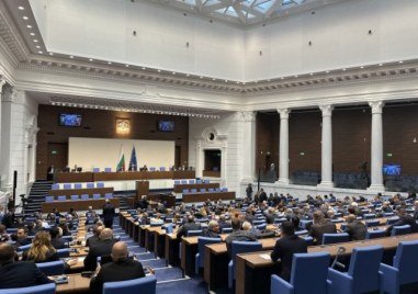 Парламентът отново не избра председател