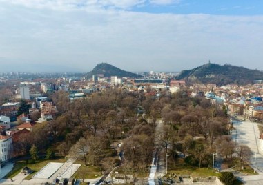 Петък в Пловдив - облачен, температурите падат, очаква се и дъжд