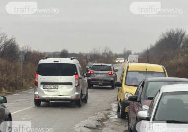 Пуснаха движението на пътя Пловдив-Карлово! Петима са в болница