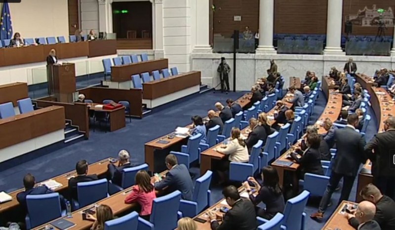 Най-после избраха председател на Народното събрание