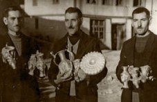 na-tozi-den-trima-bratia-otkrivat-325.jpg