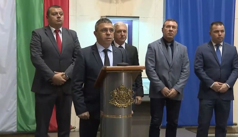 Илков: Няма опасност да се превърнем в буфер за мигранти след приемането ни в Шенген