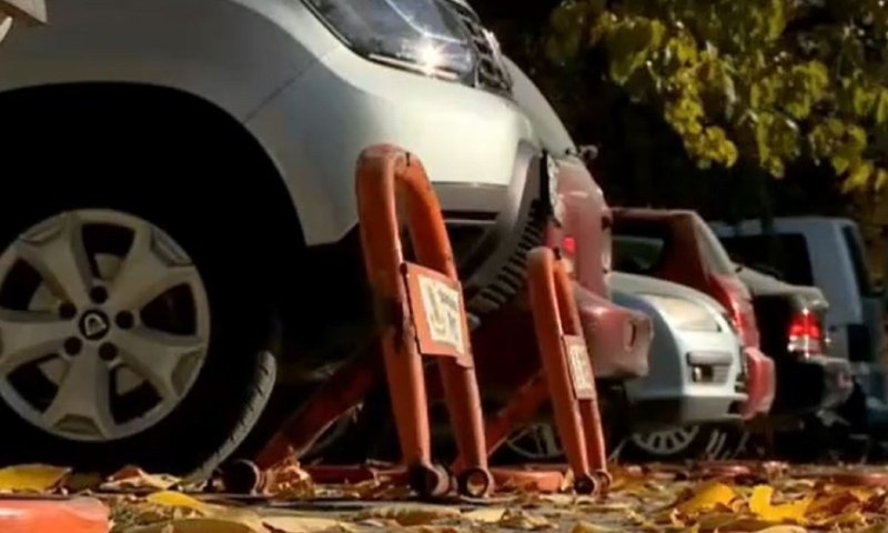 Таксата на паркоместата със скоба в Пловдив скача