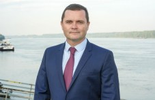 kmetat-ruse-dunav-most-kamion-ne-e-674-601.jpg