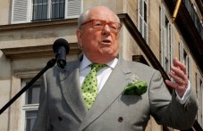 pochina-legendarniiat-frenski-politik-718.jpg