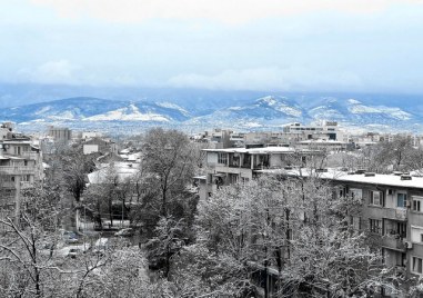 Жълт код за сняг в Пловдив и още 9 области у нас утре