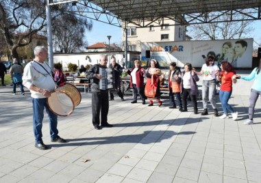 Трифоновден в Крислово и Войводиново: Жители празнуваха с конкурси за най-добро домашно вино и мезета