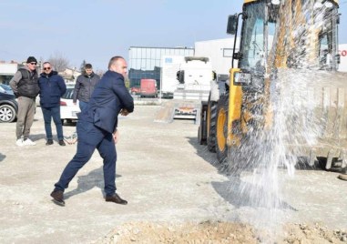 Започна реконструкцията на възлова пътна отсечка в Община Марица