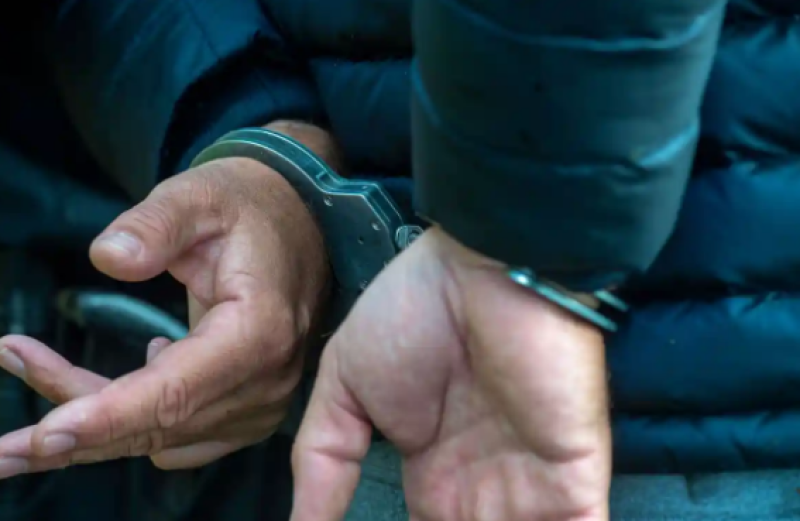 Хванаха криминално проявен младеж в Кричим, разбил кафе машина