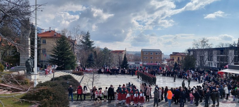 Тържествено честване на 3 март и в Карлово
