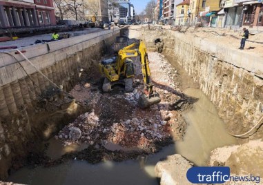 Свързват двата края на пробива под Централна гара, кога ще тръгнат коли по него?