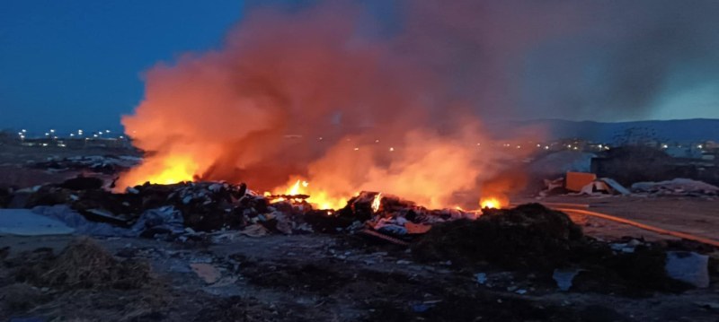 Запалиха камари с отпадъци в Пловдив, пожарната пак накрак