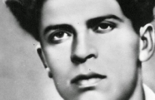 66-godini-smartta-poeta-penyo-penev-820.png