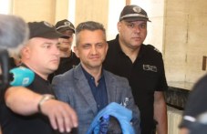 sadat-ostavi-aresta-direktora-209.jpg