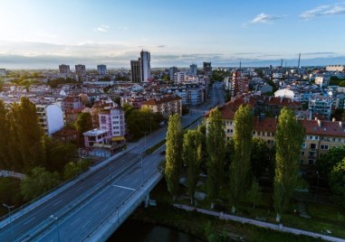 Слънце и облаци в петък в Пловдив, очаква се да превали и прегърми