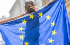 9 май - посветен на мира и обединението в Европа