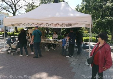 Кампанията „Книги за смет“ пристига този уикенд в Карлово и Пловдив