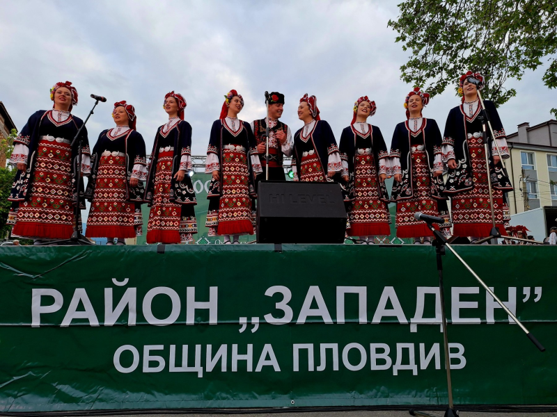 Пищен събор в “Прослав” събра стотици любители на българския фолклор